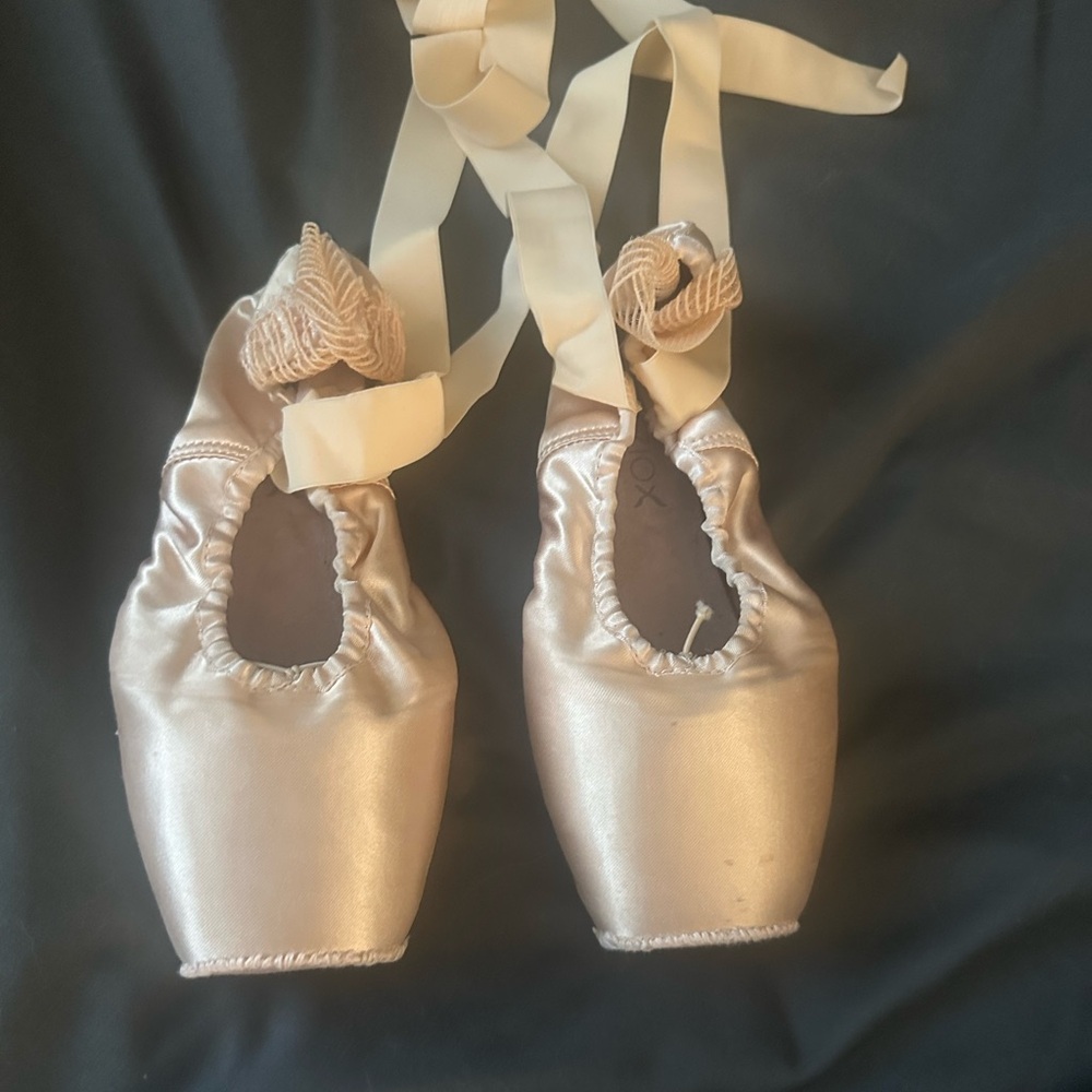 Capezio Aria 9M